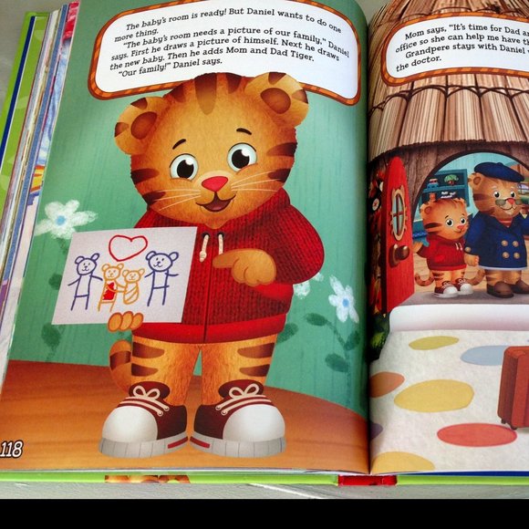 Adorable Daniel Tiger's 12  Five Minute Stories - Picture 3 of 10